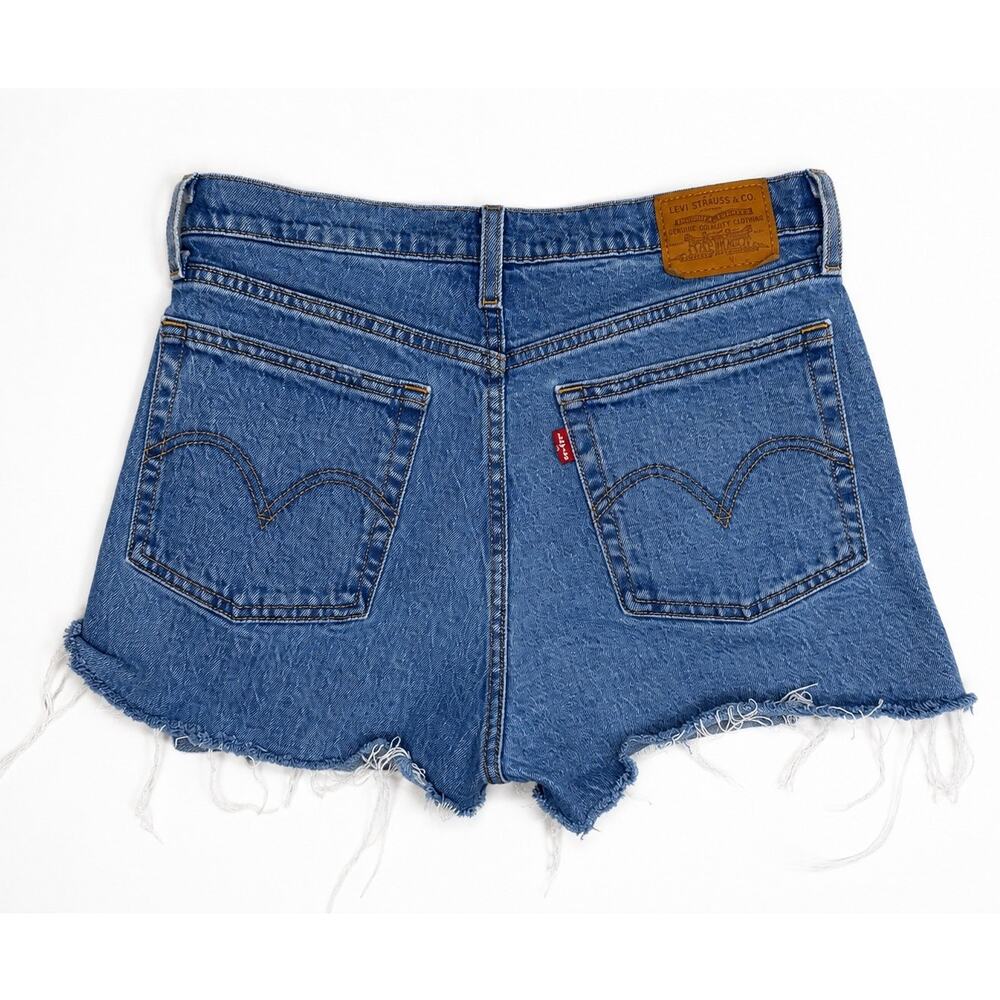 Levi’s Wedgie Straight Cutoff Denim Shorts | Size 27 | High Rise Frayed Hem